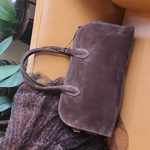 Elegant Brown Suede Handbag - Picture 3 of 9